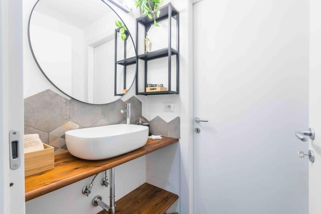 Hollywood Housein The Heart Of Turin 아파트 외부 사진